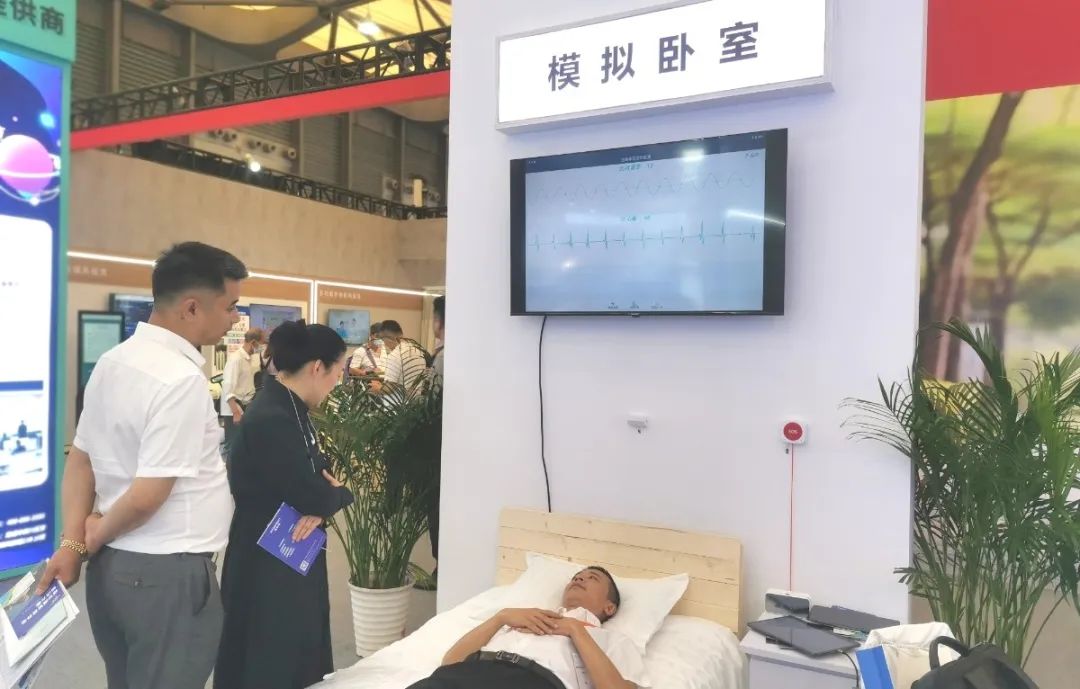 e6d0083684a199cff049c215a3073b51.jpg e6d0083684a199cff049c215a3073b51.jpg