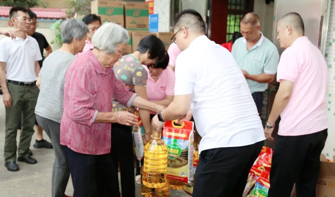 24299983bf9a98996eba61feece40b69.jpg 24299983bf9a98996eba61feece40b69.jpg